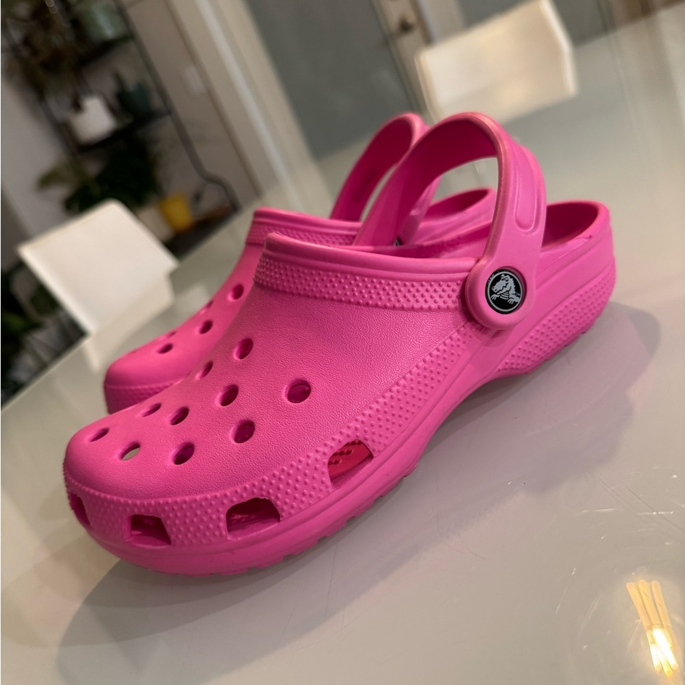 Crocs Pink Clogs - Size W7